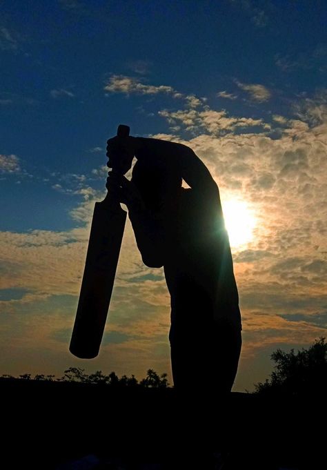 𝐜𝐨𝐕𝐞𝐫_𝐃𝐫𝐢𝐯𝐞_𝐬𝐡𝐎𝐭🥵 Cricketer Aesthetic, Cricket Wallpapers Hd Wallpaper, Jay Aadivasi Photo, I Love Cricket Images, Cricket Photography, Cricket Images, Running Pose, Pak Cricket, Fall Aesthetic Wallpaper