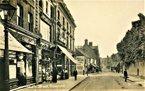 https://flic.kr/p/2juiMTG | Vintage Postcard Romford South Street Sainsburys Essex c1910 South Street, Vintage Postcard, London, Photography, Quick Saves