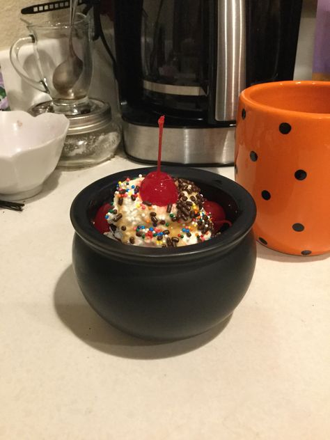 Ice cream sundae with and whipped pumpkin spice with cream in a tiny cauldron. Oh yeah. Halloween Ice Cream Sundae Bar, Halloween Ice Cream Sundae, Spooky Ice Cream, Fancy Ice Cream Sundae, Sundae Candles, 31 Nights Of Halloween, Whipped Pumpkin, Halloween Ice Cream, Game Snacks