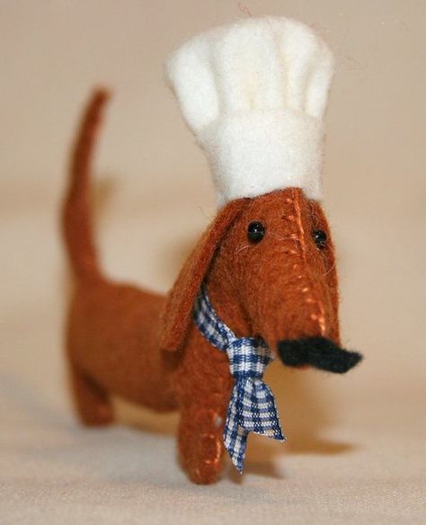 Felt Dogs, Dachshund Lovers, Dachshund Love, Wiener Dog, Sausage Dog, Felt Toys, Felt Fabric, Felt Ornaments, Felt Animals