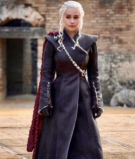 Daenerys Targaryen Outfits, Morticia Addams Costume, Daenerys Costume, Daenerys Targaryen Dress, Daenerys Targaryen Costume, Game Of Thrones Outfits, Got Costumes, Game Of Thrones Costumes, Game Of Throne Daenerys