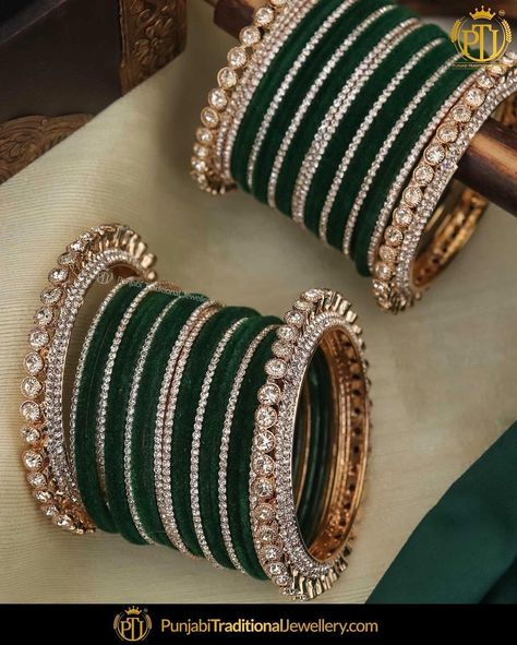 Bengal Set Design, Churi Set Design, Chudi Set Design, Green Chudi Set, Green Bangles Set For Bride, Green Bangles Set, Punjabi Bangles, Jwellary Design, Colourful Bangles