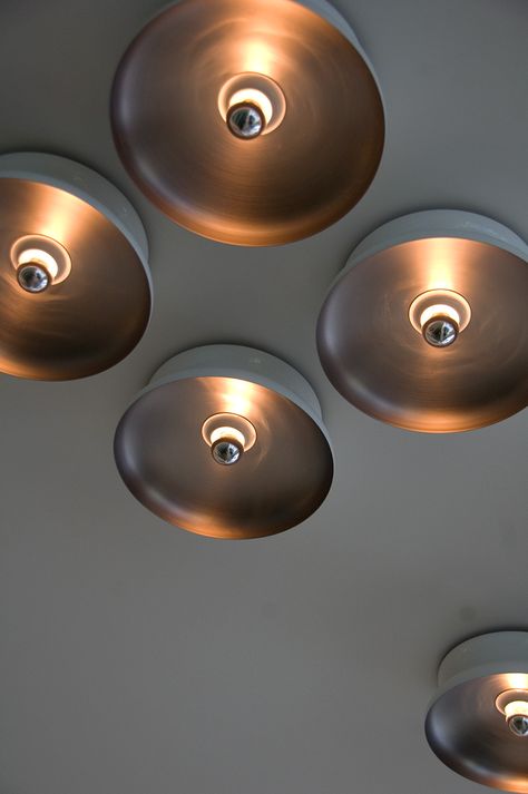 Ceiling mounted lighting fixture by PSLAB. Surface Mounted Lights, Modern Light Fittings, Ceiling Mounted Lights, Surface Mount Lighting, Cake Pie, Pie Pan, Light Sculpture, The Ceiling, Light Installation