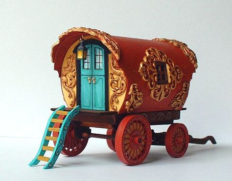 Miniature Wagon, Pottery Houses, Fairy Doors, Fairy Garden Diy, Horse Drawn, Fairy Houses, Polymer Clay Art, Fairy House, Wagons