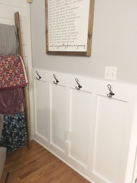 How to Build an Entry Space/Backpack Station - Kansas City Kreations Laundry Room Backpack Station, Backpack Storage Small Space Entryway, Bookbag Wall Storage, Backpack Wall Ideas, Kitchen Backpack Station, Backpack Rack Entryway, Board And Batten Backpack Wall, Small Entryway Backpack Storage, Entryway Backpack Organization