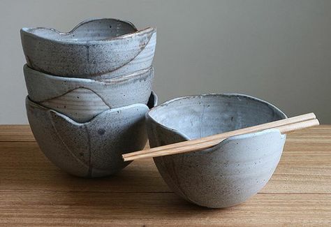 Japanese Noodle Bowls Ceramic, Ceramic Noodle Bowl Pottery, Pho Bowls Ceramic, Pottery Noodle Bowls, Noodle Bowls Ceramic, Japanese Bowls Ceramic, Throwing Inspiration, Clay Cloud, Ceramic Noodle Bowl