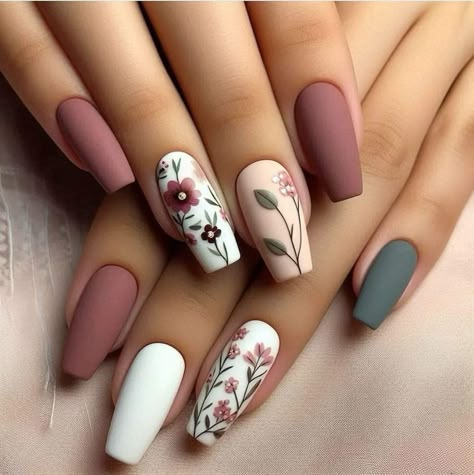 Nagellack Trends, Elegant Nail Designs, Matte Nail, Fall Nail Art, Autumn Nails, Nail Designs Spring, Elegant Nails, Nails And Makeup, Nail Design Ideas