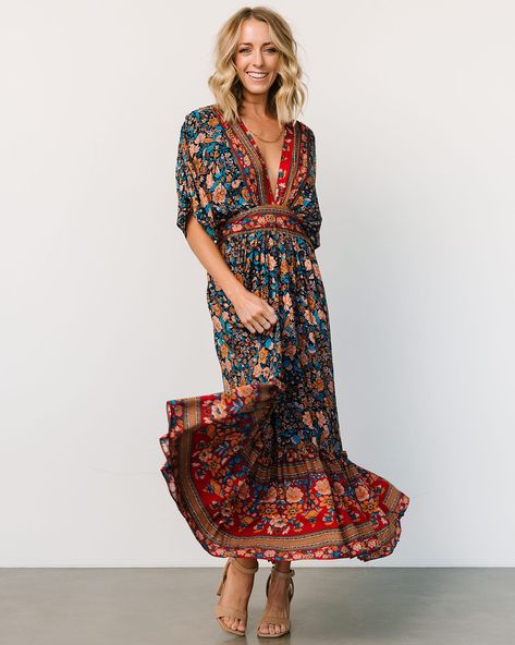 Customer Favorite Alert 💃 Our Leeanne Midi Dress | Navy Multi Floral just restocked and the easiest dress to throw on slay the day 🥳 And the best part... it has pockets 🤩 Shop now! Boho Border, Boho Wedding Guest Outfit, Boho Wedding Guest, Fall Wedding Outfits, Western Dresses For Women, Midi Dress Navy, Dresses Holiday, Baltic Born, Fall Wedding Guest Dress