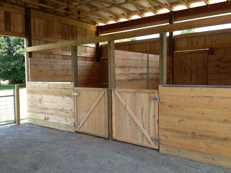 designing stall fronts | The Horse Forum Horse Stables Design, Horse Stalls Doors, Small Horse Barns, Stall Fronts, Diy Horse Barn, Horse Barn Ideas Stables, Barn Stalls, Horse Barn Designs, Horse Shelter