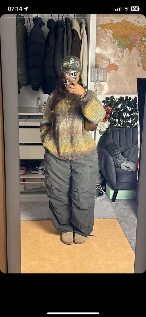 Earthy Fashion Plus Size, Baggy Boho Outfit, Earthy Girl Winter Outfits, Baggy Feminine Outfits, Earthy Winter Outfits, Plus Size Earthy Outfits, Earthy Streetwear, Baggy Outfit Woman, Aaliyah Core