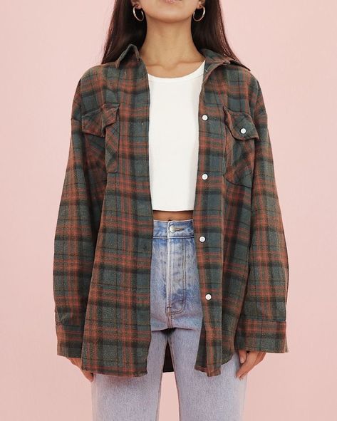 ⋐ 𝘱𝘪𝘯𝘵𝘦𝘳𝘦��𝘴𝘵, 𝘷𝘴𝘤𝘰, 𝘪𝘯𝘴𝘵𝘢: 𝘮𝘢𝘥𝘥𝘱𝘳𝘪𝘮 ⋑ 90s Flannel, 90s Outfits, Flannel Fashion, Flannel Outfits, 90s Fashion Outfits, Hipster Outfits, 90s Outfit, Mode Vintage, Looks Vintage