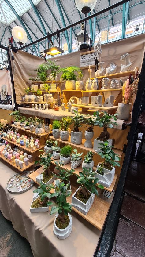 Handmade Market Stalls at Covent Garden Halls Christmas Market Stall, Stall Display, Small Business Design, Craft Market Display, Market Display, Craft Market, Cement Pots, Handmade Market, Market Stall