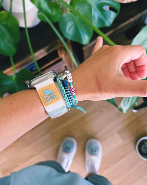 just when you thought your #AppleWatch couldn't get any cooler, add some vintage vibes with Freestyle Apple straps 🔥⌚✌️ 🦈: Freestyle Apple Watch™ Strap Blue Tie Dye 📸: @danniparr _ #retroaesthetic #applewatchbands #applewatchstraps #watchstrap #myfreestylewatch #applewatch #techlife Freestyle Shark Apple Watch Band, Freestyle Apple Watch Band, Shark Apple Watch Band, Shark Watch Apple Watch Band, Aesthetic Apple Watch Bands, Apple Watch Bands Aesthetic, Preppy Apple Watch, Cute Apple Watch Bands, Freestyle Watch