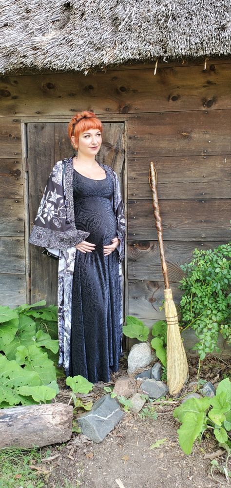 #salem #salemma #pioneervillagesalem #hocuspocus #maternity #witchy #witchyvibes #blackmilk #blackmilkclothing #spooky #spookyseason #momtobe Witchy Maternity Outfits, Goth Pregnancy, Pioneer Village, Whimsy Goth, Alt Outfits, Maternity Outfits, Black Milk Clothing, Pregnancy Outfits, Witchy Vibes