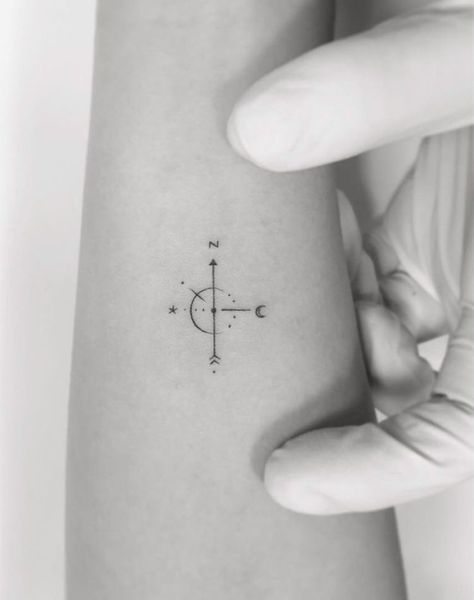 Compass Tattoo Meaning, Small Compass Tattoo, Simple Compass Tattoo, Tattoo Side, Compass Tattoos, Simple Compass, Compass Tattoo Design, Small Forearm Tattoos, Small Tattoos With Meaning