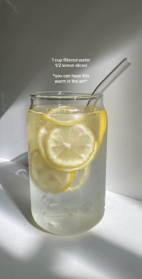 Drinking More Water Benefits, Aesthetic Drink Water, Trendy Snacks, Fruit In Water, Water With Fruit, Health Walk, Benefits Of Water, Aesthetic Water, Healthy Water Drinks