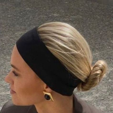 Julien Farel on Instagram: "Very into a pulled back updo with a headband .. sophisticated & sporty. ⁠
⁠
#Inspo #Inspiration #Hair" Pulled Back Updo, Headband Updo, Black Headbands, Updo With Headband, Amanda Uprichard Dress, Gym Hairstyles, Haute Hair, Silver Mermaid, Tulip Print