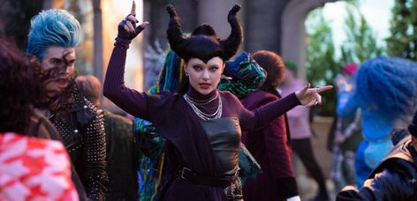 Maleficent Rise Of Red, Maleficent And Hades Descendants 4, Hades And Maleficent Descendants, Maleficent Descendants, Descendants Maleficent, Disney Descendants Cast, Young Maleficent, Descendants Pictures, Disney Descendants 2