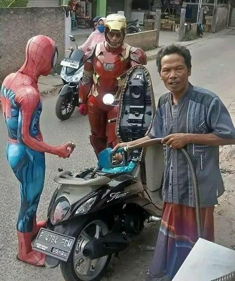 Spiderman Images, Spiderman Ironman, Filipino Memes, Funny Poses, Jokes Pics, Daily Funny, Cartoon Jokes, Marvel Memes, Jokes Quotes