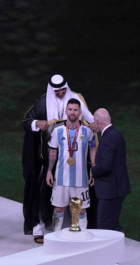 Messi King, Messi Logo, Cristiano Messi, Messi Pictures, Argentina Football Team, Messi World Cup, Messi Poster, Messi Goat, Messi Videos