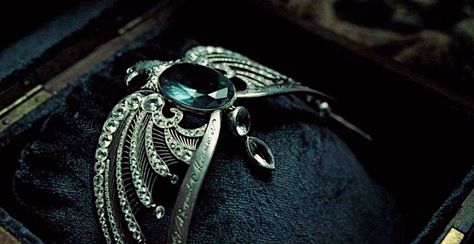 Rowena Ravenclaw Diadem, Ravenclaw Diadem, Padma Patil, Harry Potter Icons, Yer A Wizard Harry, Oval Cut Engagement Ring, Unique Diamond Engagement Rings, Harry Potter Aesthetic, Engagement Rings Opal