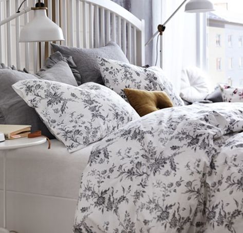 ALVINE KVIST Duvet cover and pillowcase(s), white, gray Cama Ikea, Design Ložnic, Ikea Bed, Duvet Bedding, Adjustable Beds, Cheap Decor, Cool Beds, College Dorm, Cheap Home Decor