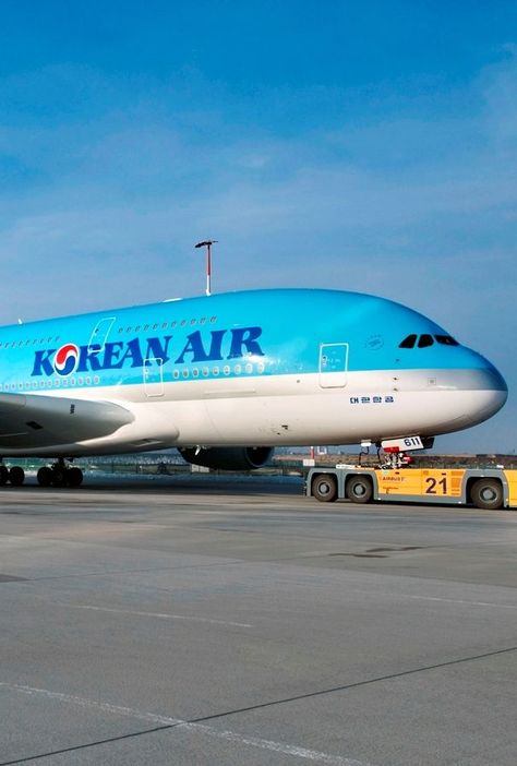 Korean Airlines, South Korea Flag, Seoul Korea Travel, Newark Airport, Fly Plane, Commercial Plane, Pilots Aviation, Airline Pilot, Korean Air