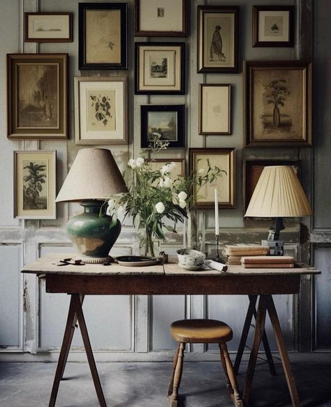 Collated and layered perfection. Design by @christianelemieux Now this is how to do a gallery wall. Wishing you all a happy Saturday.… | Instagram Gallery Wall Bedroom, Gallery Wall Layout, Gallery Wall Inspiration, Gallery Wall Living Room, Gallery Wall Decor, Vintage Elegance, Interior Design Art, Elegant Interiors, World Of Interiors