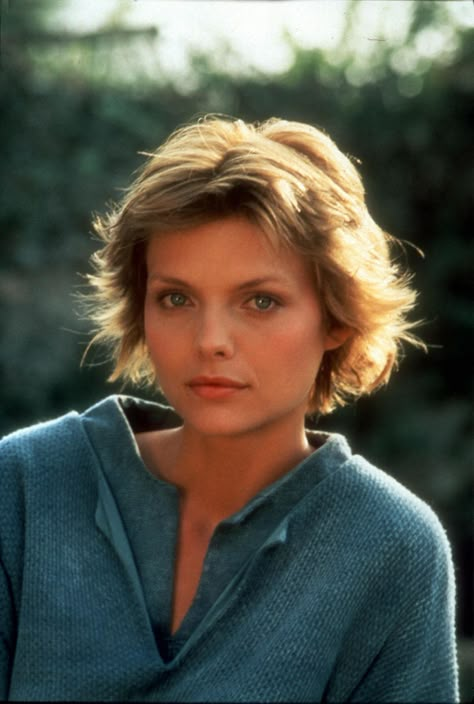 Michelle Pfeiffer in Ladyhawke (1985). Michele Phifer, Michelle Phifer, Michele Pfeiffer, Portrait Practice, Meg Ryan, Romy Schneider, Michelle Pfeiffer, Heart Face Shape, Nightingale