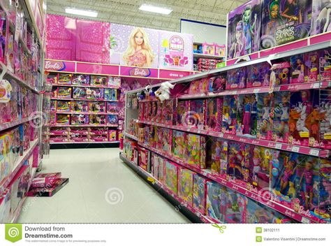 Toys R Us Store, Toy Store Design, Christmas Village Decorations, Bathroom Improvements, Doll Museum, Toy Shelves, Childhood Memories 2000, Crayon Box