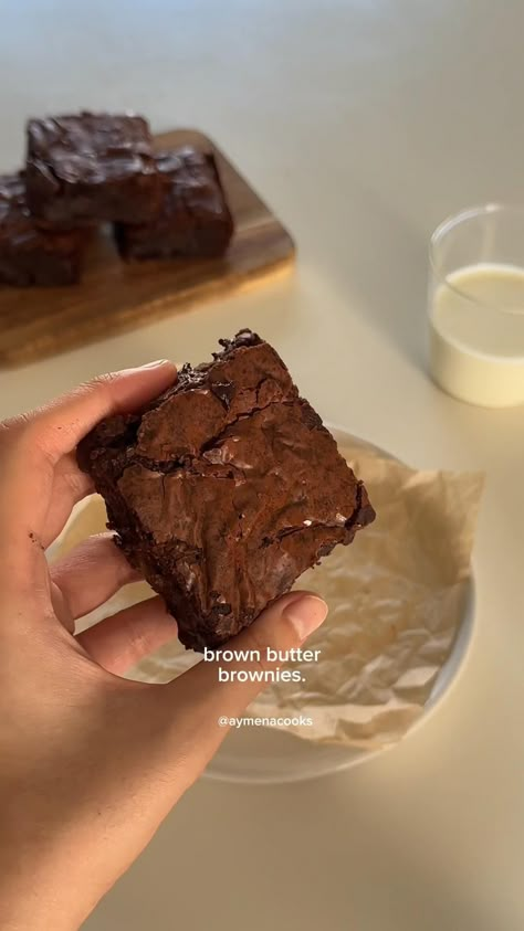 brown butter brownies. take the classic crackly top brownie to the next level with these fudgy brown butter brownies. loaded with chocolate and made with brown butter, bake these in an 8x8 inch pan for extra thick, chewy, decadent brownies. (grams and cup measurements on the blog). Brown Butter Brownies, Christmas Spread, Resep Brownies, Chocolate Dishes, Butter Brownies, Christmas Meals, Sweet Dishes Recipes, Quick Recipes Snacks, Easy Baking Recipes Desserts