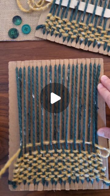 Jen Buchheit on Instagram: "Cardboard Loom Weaving Tutorial 🧶

Here's a more detailed tutorial for making a cardboard loom! The size of the corrugated cardboard I used is 20cm x 26cm. Once you are finished weaving, you pull the cloth off the loom and it's ready! No need to tie the ends since everything is looped together.

We turned our woven cloth into a coin purse. This would also be a great way to make some mug coasters for a DIY holiday gift 😊

#kidcrafts #easycrafts #holidaycrafts #carsboardcrafts #invitationtocreate #diygifts #holidaygifts" Weaving On Cardboard, Cardboard Loom Weaving Projects, Art Using Cardboard, Weaving Activities For Kids, Diy Loom Weaving, Weaving Cardboard, Corrugated Cardboard Crafts, Crafts From Cardboard, Cardboard Diy Ideas