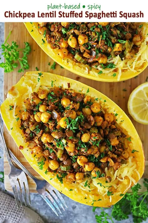 Squash Recipes Easy, Chickpea Lentil, Vegan Spaghetti Squash, Spaghetti Squash Recipes Healthy, Spaghetti Squash Recipes Easy, Stuffed Spaghetti Squash, Recipes Spaghetti, Spaghetti Squash Recipe, Sauce Spaghetti