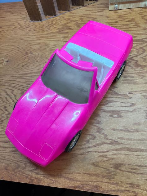 This vintage Barbie Corvette plastic hard body car is a must-have for any Barbie collector. The car is from the 1990s and is a beautiful pink color. It is made of plastic and is designed to fit Barbie dolls with a height of 11 inches. The car features a classic design and is in excellent condition. It comes from a smoke-free home and is perfect for display or play. This Barbie car is a great addition to any vintage doll collection and is sure to impress any Barbie enthusiast. 90 Barbie, Barbie Corvette, Corvette Vintage, Barbie Car, Pink Barbie, Hard Body, Barbie Collector, Car Features, Doll Collection