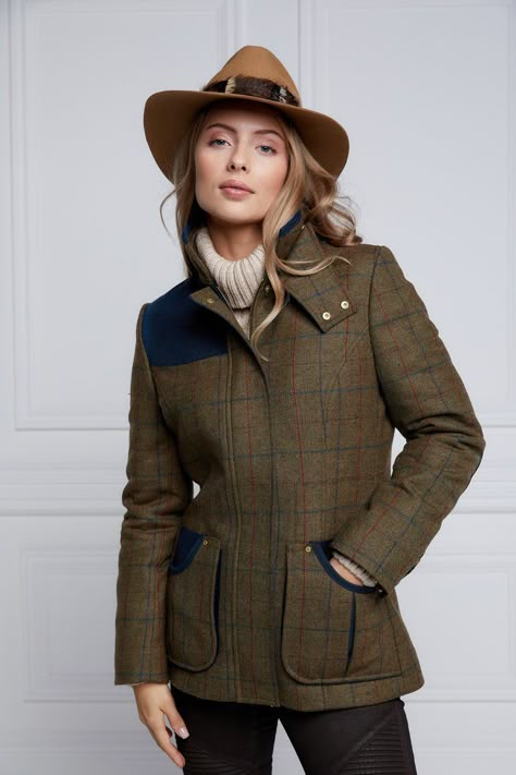 Tweed Shooting Jacket, English Country Fashion, Mode Country, British Country Style, Tweed Outfit, Style Anglais, Holland Cooper, Countryside Style, Field Coat