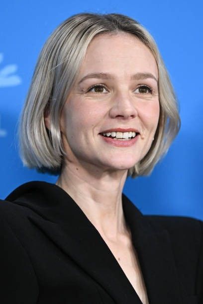 Carey Mulligan Carry Mulligan, Carey Mulligan, Movie Stars, Hair Ideas, London, Stars, Hair