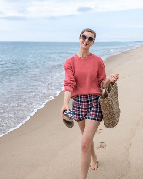 DAILY LOOK:  Nantucket Reds Sweater (call Murray’s Toggery Shop)  Polo Ralph Lauren Plaid Shorts Le Specs Sunglasses Jack Rodgers Navy Sandals Target Seagrass Tote Pearl Earrings Stacie Flinner, Simplon Orient Express, Le Specs Sunglasses, Coastal Preppy, Nantucket Red, Navy Sandals, Ralph Lauren Plaid, Old Money Style, Le Specs