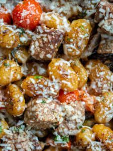 Gnocchi Steak Recipes, Steak And Gnocchi Recipes, Crispy Gnocchi, Steak And Potatoes, Gluten Free Gnocchi, Pan Steak, Best Beef Recipes, Homemade Gnocchi, Seared Steak