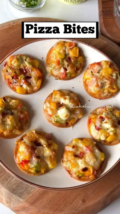 Make delicious and easy pizza bites at home with this simple recipe! Perfect for parties, snacks, or quick meals, these bite-sized treats are filled with gooey mozzarella cheese, savory toppings, and a flavorful homemade dough. Serve with marinara sauce for the ultimate crowd-pleaser!  These bite-sized pizza treats are perfect for parties, snacks, or anytime cravings!  #PizzaBites #EasySnacks #PartyAppetizers #CheesyGoodness #QuickRecipes #KidFriendly 5 Minute Cooking Easy Recipes, Peri Peri Pizza, Corn Pizza Recipe, Easy Tasty Food Recipes, 2 Min Recipes Veg, 5 Mins Recipes, Small Pizza Recipes, Easy Fast Food Recipes Snacks, Paneer Pizza Recipe