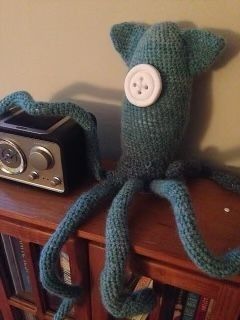 Aesthetic Patterns, Coraline Aesthetic, Coraline Doll, Coraline Jones, Crochet Aesthetic, Fun Crochet Projects, Cute Stuffed Animals, Diy Crochet Projects, Coraline