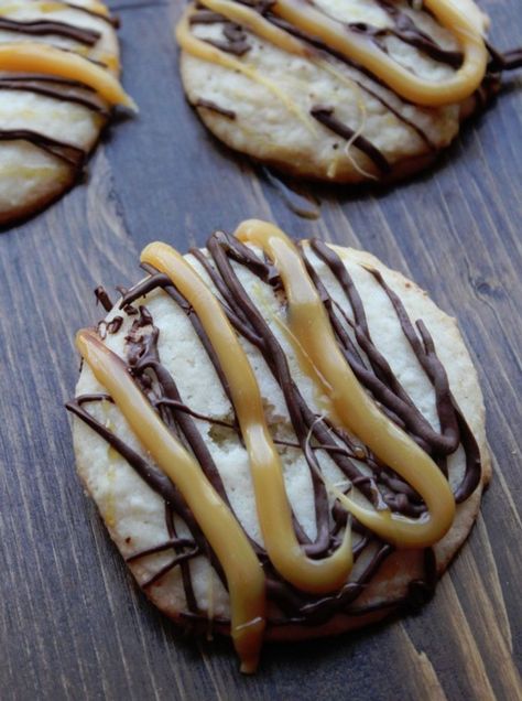 20 Unusual Cookie Recipes For National Cookie Month Fancy Cookie Recipes, Unusual Dessert, Easy Holiday Cookies, Amazing Cookie Recipes, Cookie Recipes Unique, Cookie Recipes Homemade, Christmas Cookies Easy, Gourmet Cookies, Caramel Macchiato