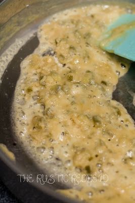 Jalapeno White Gravy, Jalapeno Gravy Recipe, Jalapeno Pork Chops, Pirk Chop Recipes, Jalepeno Pork Chops, Jalapeño Gravy, Jalapeno Gravy, Breakfast Pork Chops, Jalapeño Soup