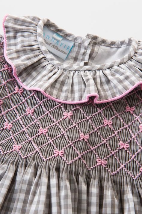 Smocking Baby, Smock Pattern, Grey Gingham, Full Flared Skirt, Hand Smocked Dress, Smocked Baby Dresses, Girls Smocked Dresses, Smocking Patterns, Girls Smock