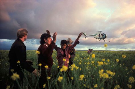 David Alan Harvey, Alex Webb, Walker Evans, San Ysidro, Henri Cartier Bresson, Photographer Portfolio, Magnum Opus, Documentary Photographers, Magnum Photos