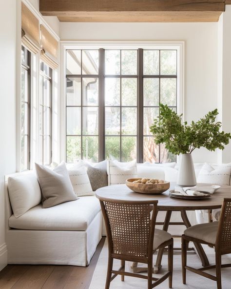 Breakfast Area Windows, Breakfast Nook Next To Dining Room, Breakfast Sitting Area Ideas, Modern Rustic Breakfast Nook, Dining Nook Off Kitchen, Breakfast Nook Sofa, Breakfast Nook Kitchen Layout, Breakfast Nook Styling, Open Kitchen With Breakfast Nook