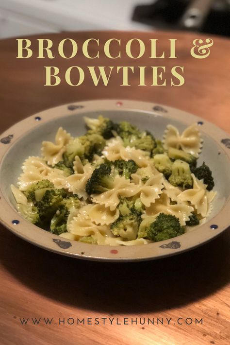 Broccoli And Bowtie Pasta, Bowtie Pasta Recipes Easy, Broccoli Bowtie Pasta, Bowtie Pasta Recipe, Bowtie Pasta Recipes, Olive Oil Chicken, Sautéed Broccoli, Bow Tie Pasta Recipe, Garlic And Oil