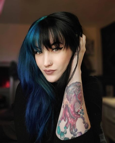 Alternative Tattoos, Half And Half Hair, Split Dye, Split Dyed Hair, Hair Color Streaks, Dyed Hair Inspiration, Split Hair, Pretty Hair Color, Alternative Hair