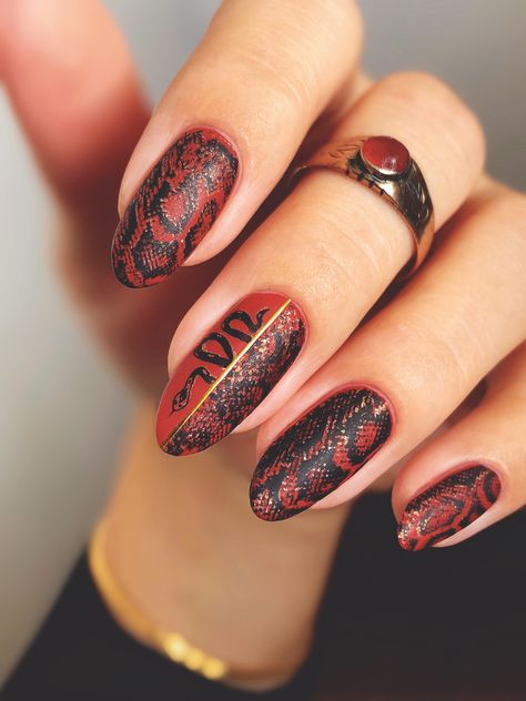 Snake Print Nails, Aesthetic Snake, Snake Nails, Snake Skin Nails, Nails Art Designs, Red Nail Art, Art Designs Ideas, Pattern And Texture, Print Nails