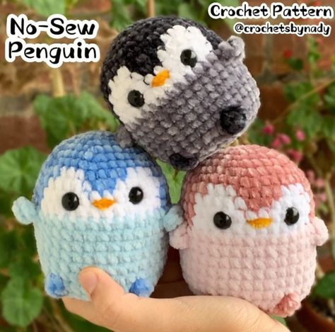 Penguin Plushie Crochet, Crochet Christmas Penguin, Crochet Winter Animals, Christmas Crochet Animals, Christmas Amigurumi Pattern, Easy Crochet Patterns Free Quick Christmas Gifts, Snowman Crochet Patterns Free, Christmas Crochet Plushies, Beginner Crochet Projects Easy