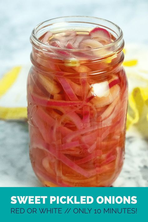 Pickled Onions Red, Pickled White Onions, Vegan Party Snacks, Refrigerator Pickle Recipes, Taco Chili, Pickled Onion, Refrigerator Pickles, Healthy Vegan Snacks, Pickled Veggies